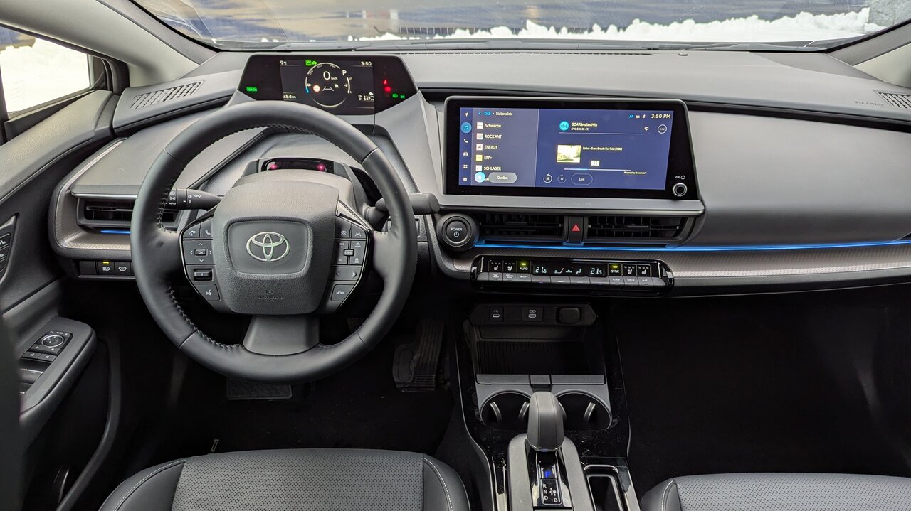 Cockpit im Toyota Prius