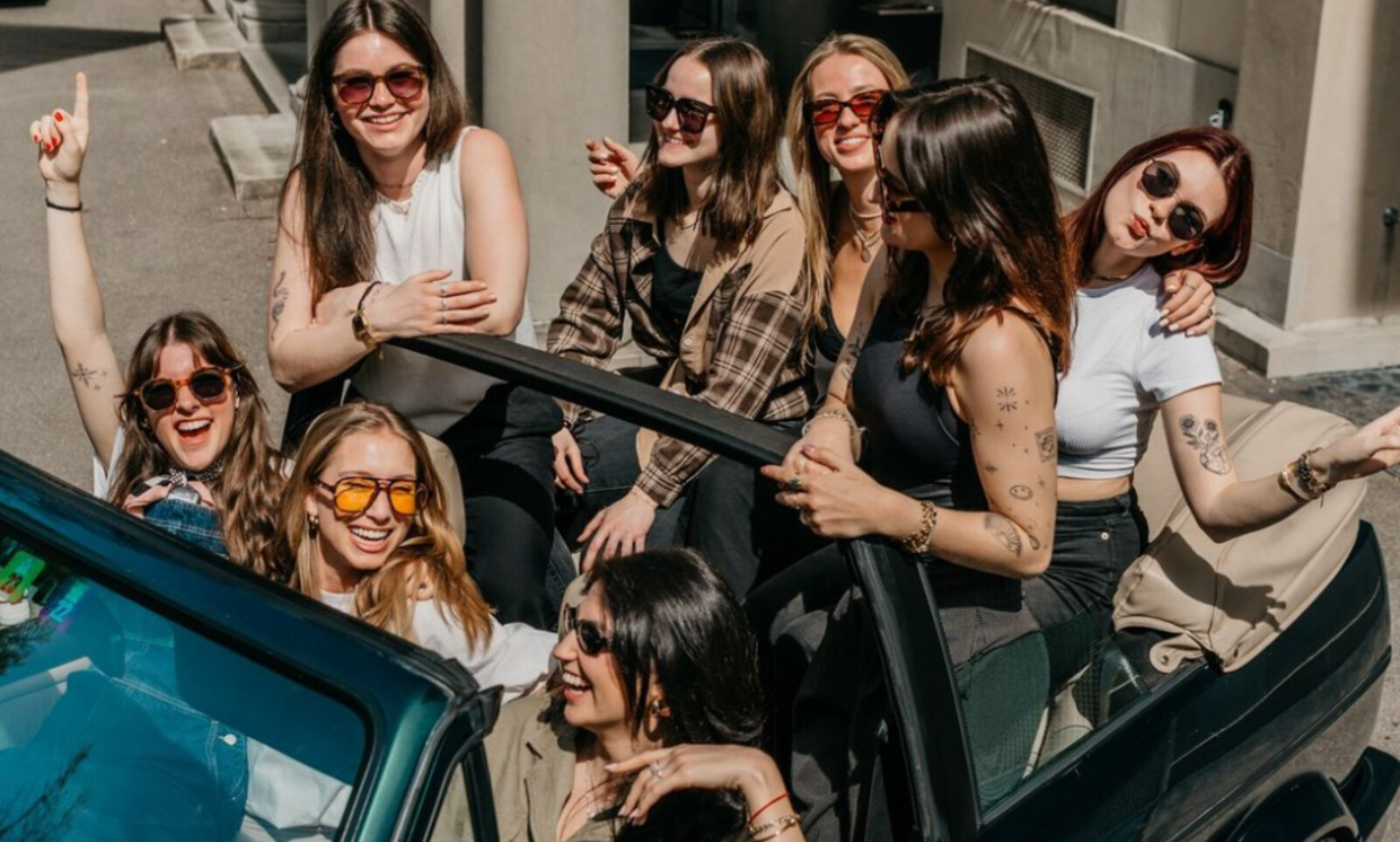 Frauen in Auto