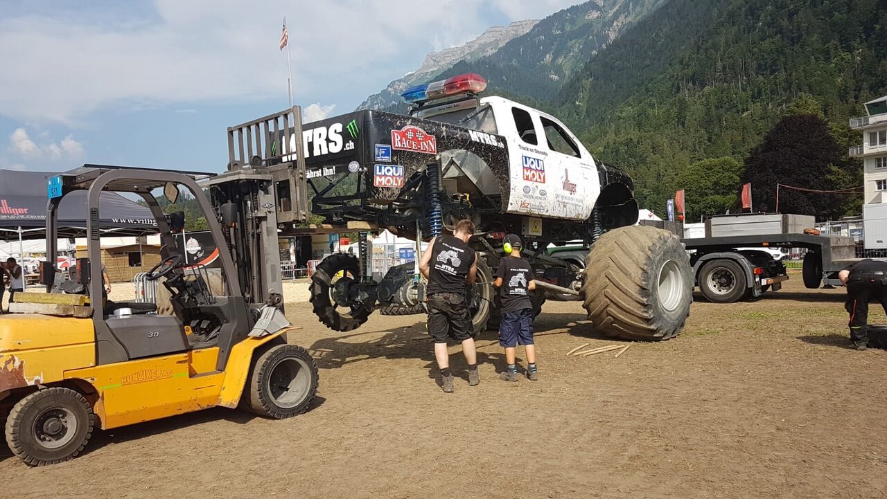 Schweizer Monstertruck