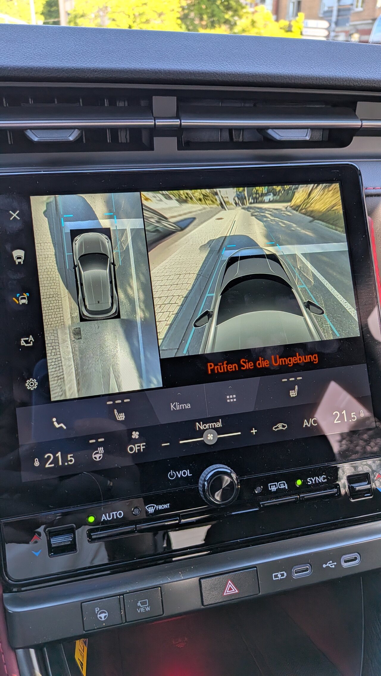 Tochscreen im LExus LBX