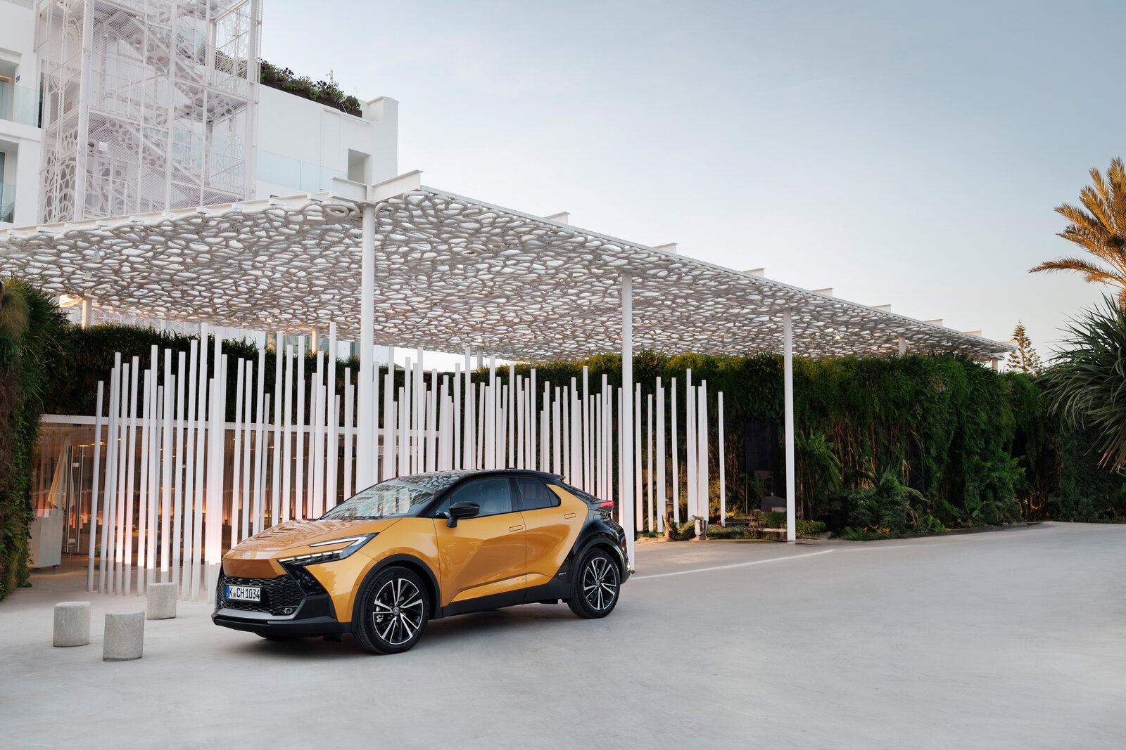 Toyota C-HR von vorne