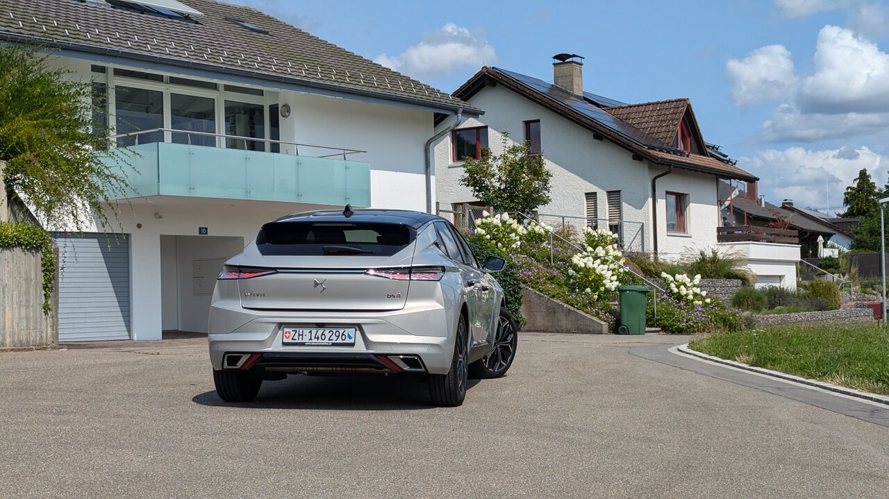 DS 4 von hinten