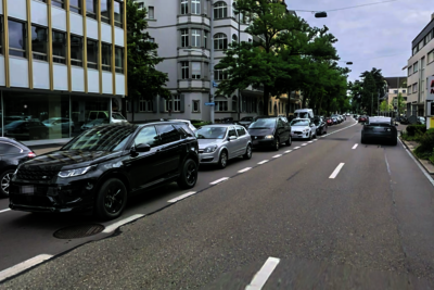 Stauende Autos an der Bellerivestrasse Teaser Bild