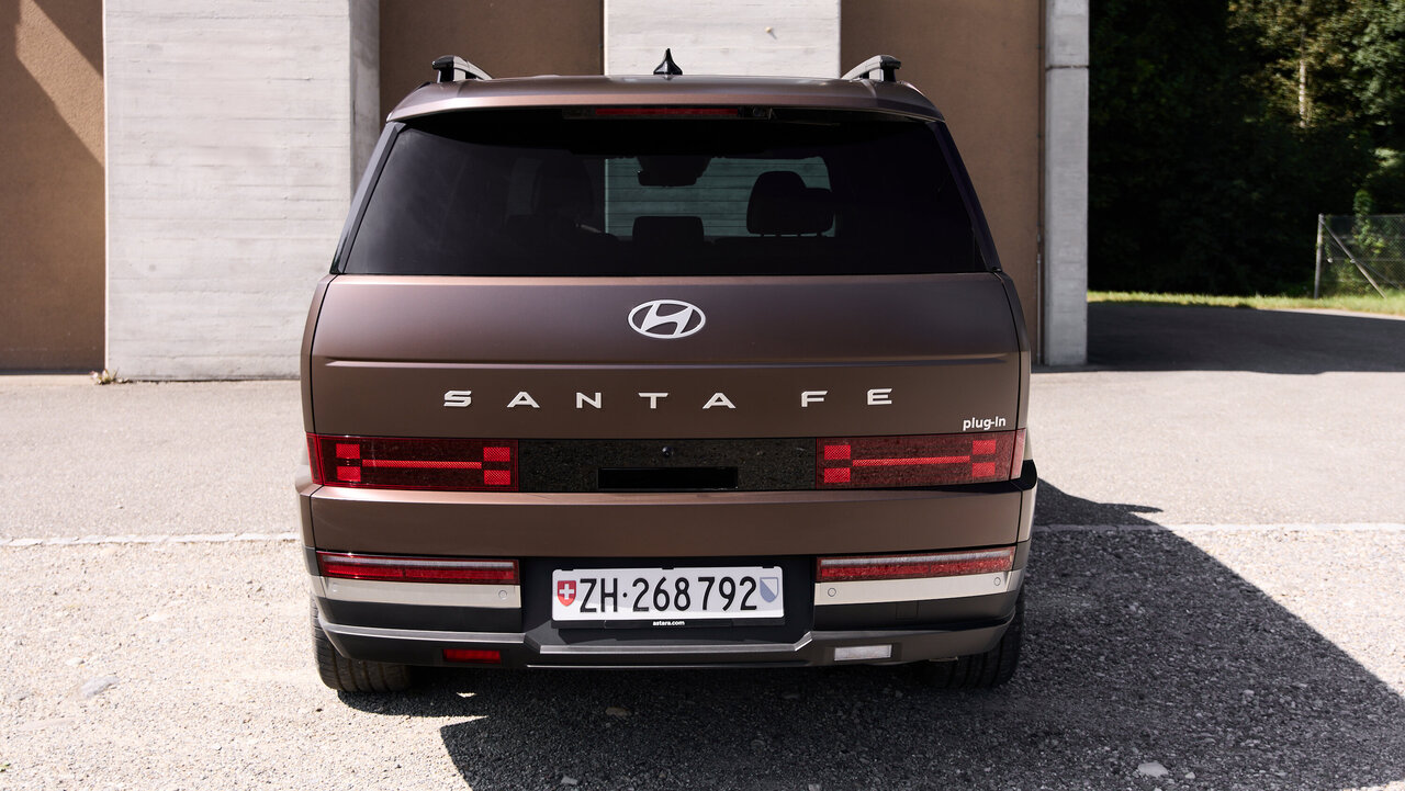 Hyundai Santa Fe von hinten