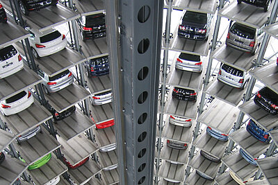 Die Entwicklung auf dem Auto-Absatzmarkt lässt die Schweizer Autobranche aufatmen. Der Ausblick lasse aber nicht nur Gutes vermuten, sagt Auto-Schweiz. Bild: Pixabay