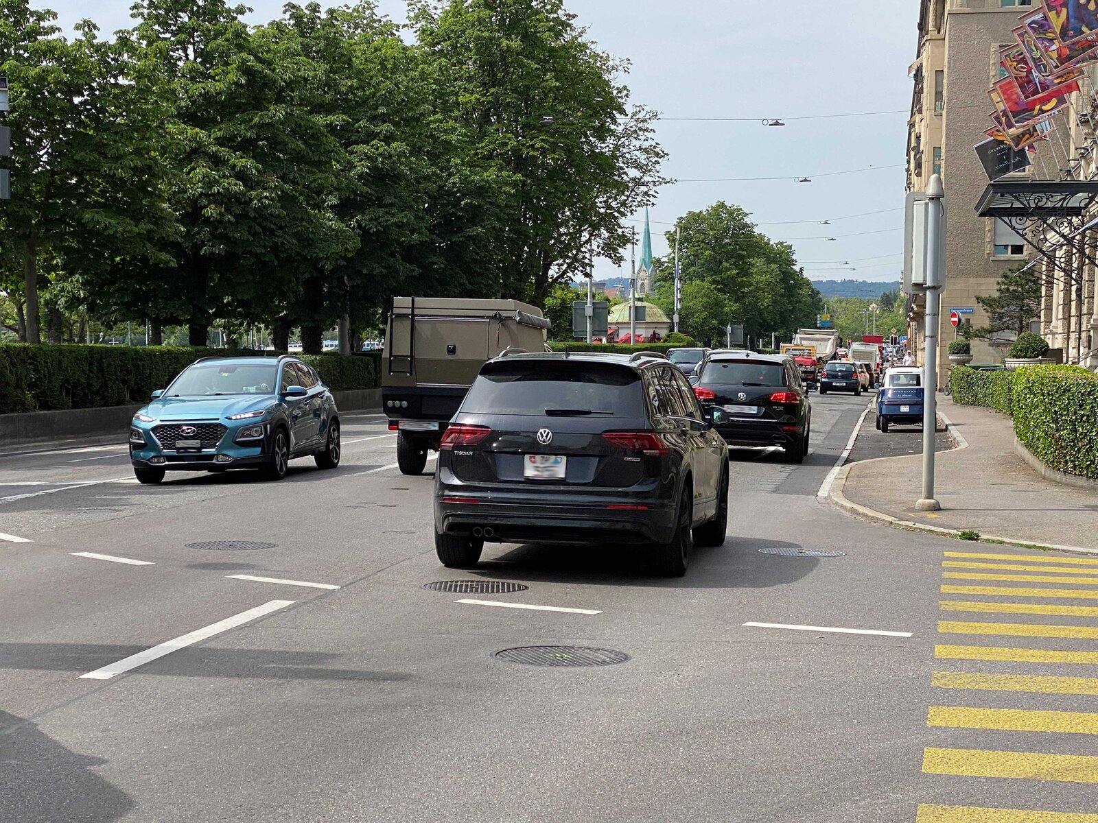 befahrende Strasse in Zürich