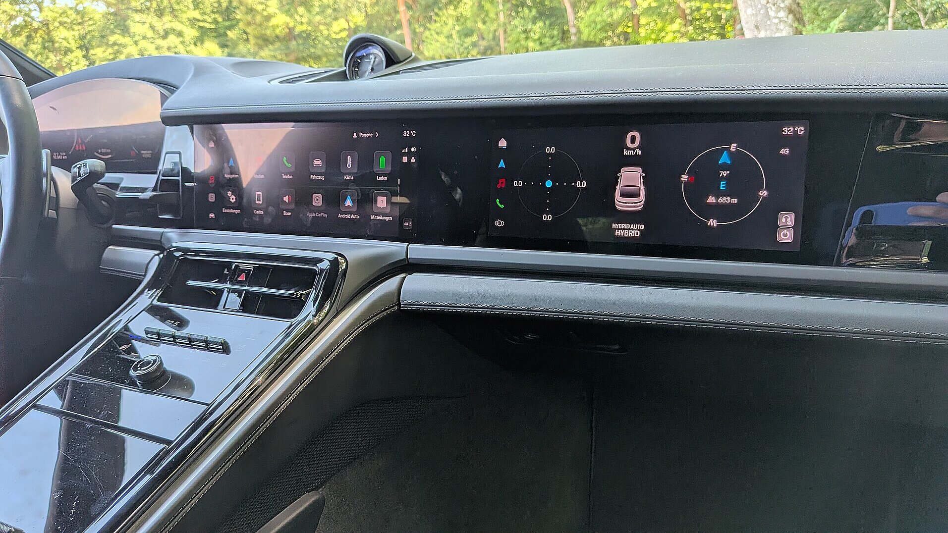 Beifahrerdisplay im Porsche Panamera