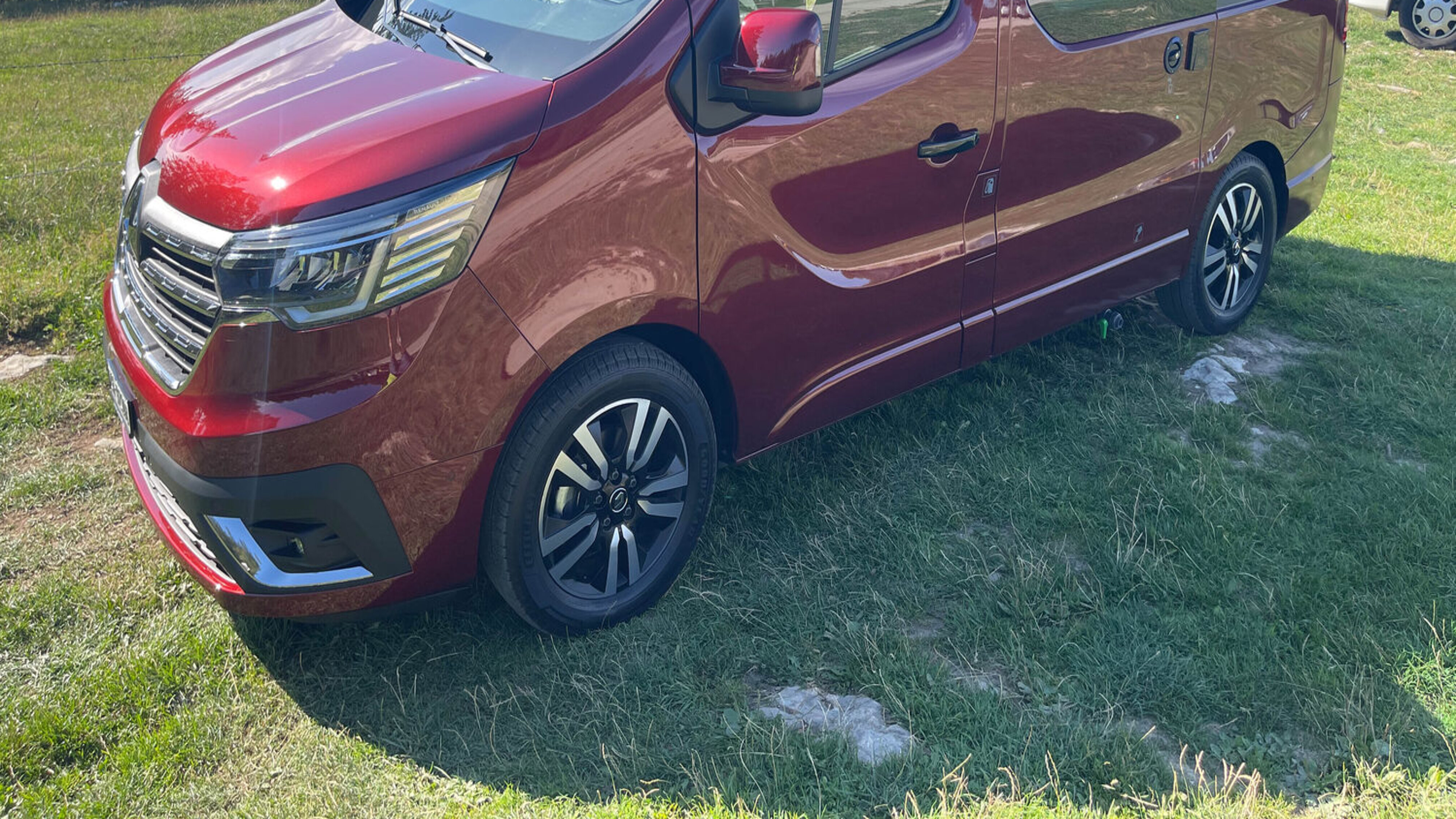 Frontansicht des Renault Trafic Spacenomad