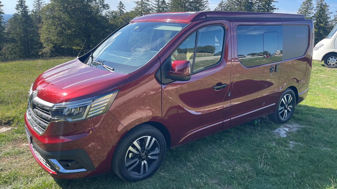 Frontansicht des Renault Trafic Spacenomad