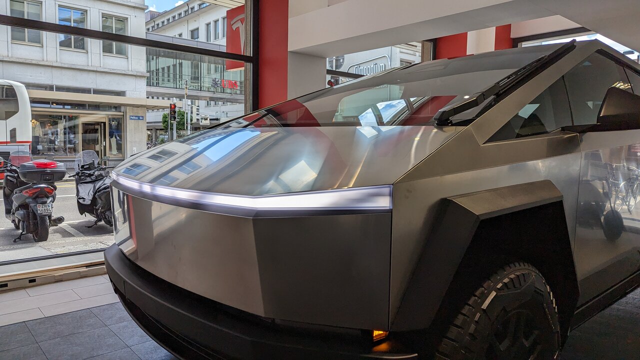 Front des Tesla Cybertruck