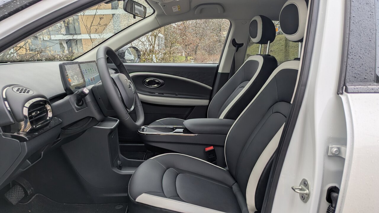 Vordersitze im JAC E30X