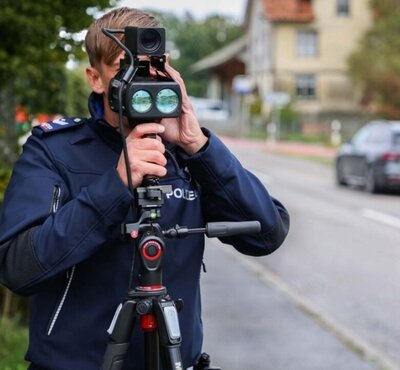 Der Raser wurde durch eine Geschwindigkeitskontrolle der Thurgauer Kantonspolizei erfasst. Symbolbild: Kapo St. Gallen