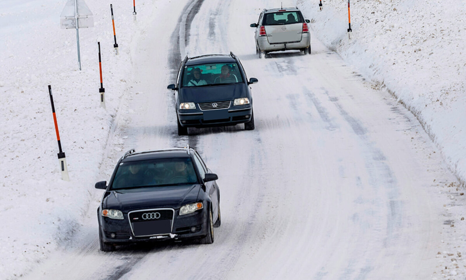 Ums Autofahrern im Winter gibt es viele Mythen. Dazu zählt auch die Aussage: Auf eisglatten Strassen verdoppelt sich der Bremsweg. Was aber stimmt nun? Bild: Auto Club Europa ACE e.V.