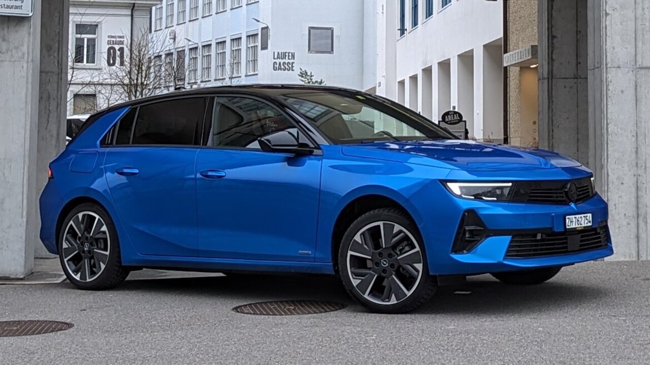 Opel Astra Electric von vorn