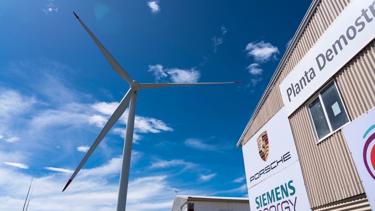 Porsche eröffnet die Pilotanlage Haru Oni zur Produktion von eFuels in Chile.