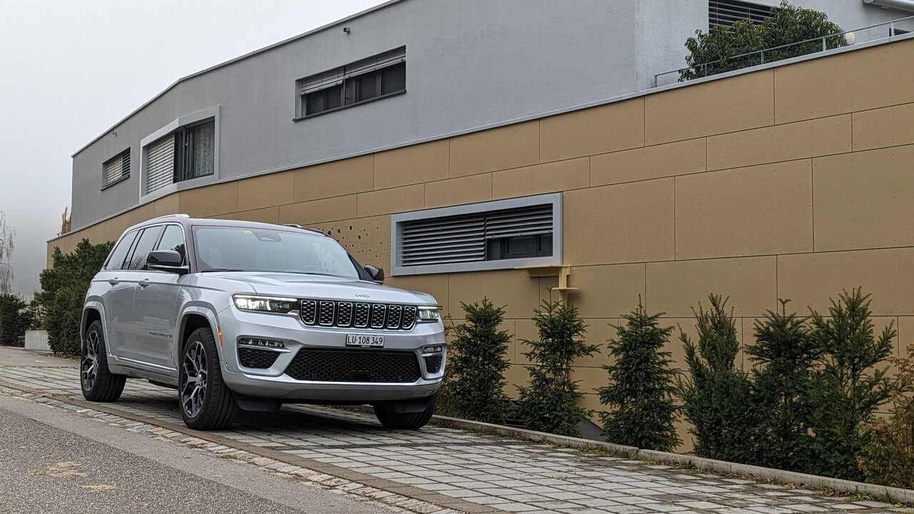 Jeep Grand Cherokee von vorne