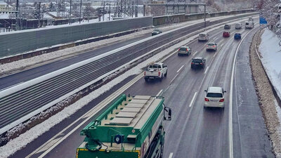 winterliche Autobahn
