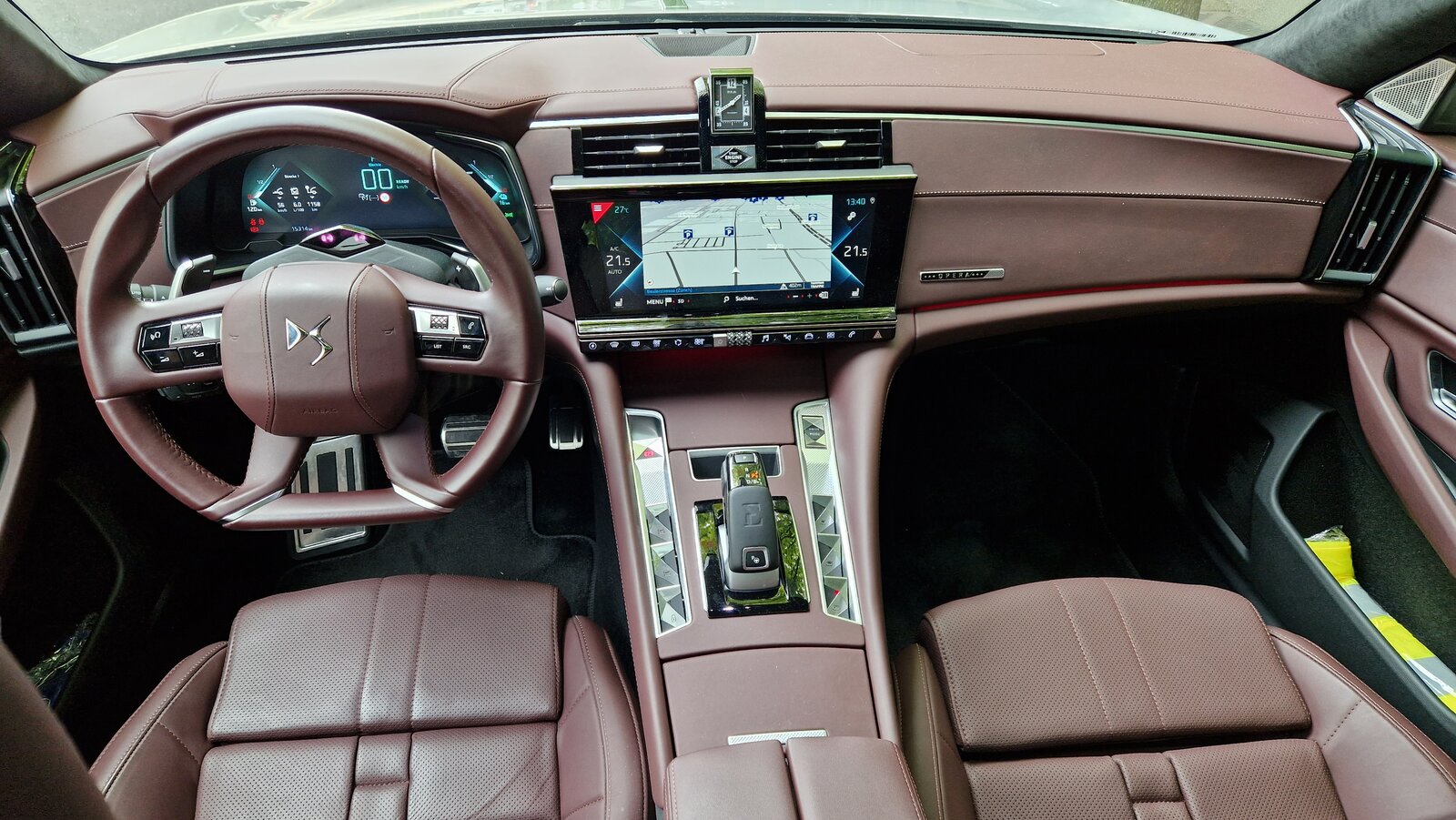 Das Cockpit des DS 9 E-Tens 360.