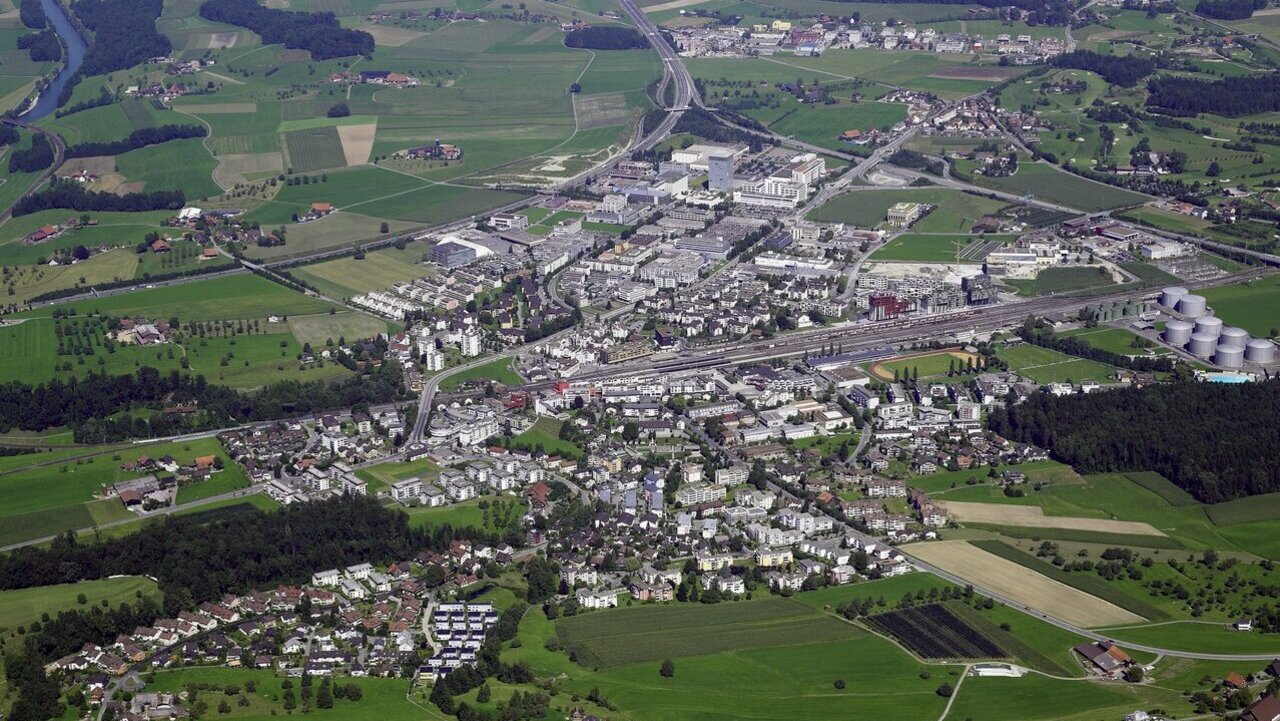 Luftaufnahme von Risch-Rotkreuz ZG