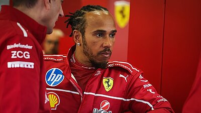 Ferrari-Pilot Lewis Hamilton kritisiert die neue Formel-1-Regelung. Bild: Ferrari