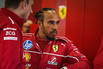 Ferrari-Pilot Lewis Hamilton kritisiert die neue Formel-1-Regelung. Bild: Ferrari