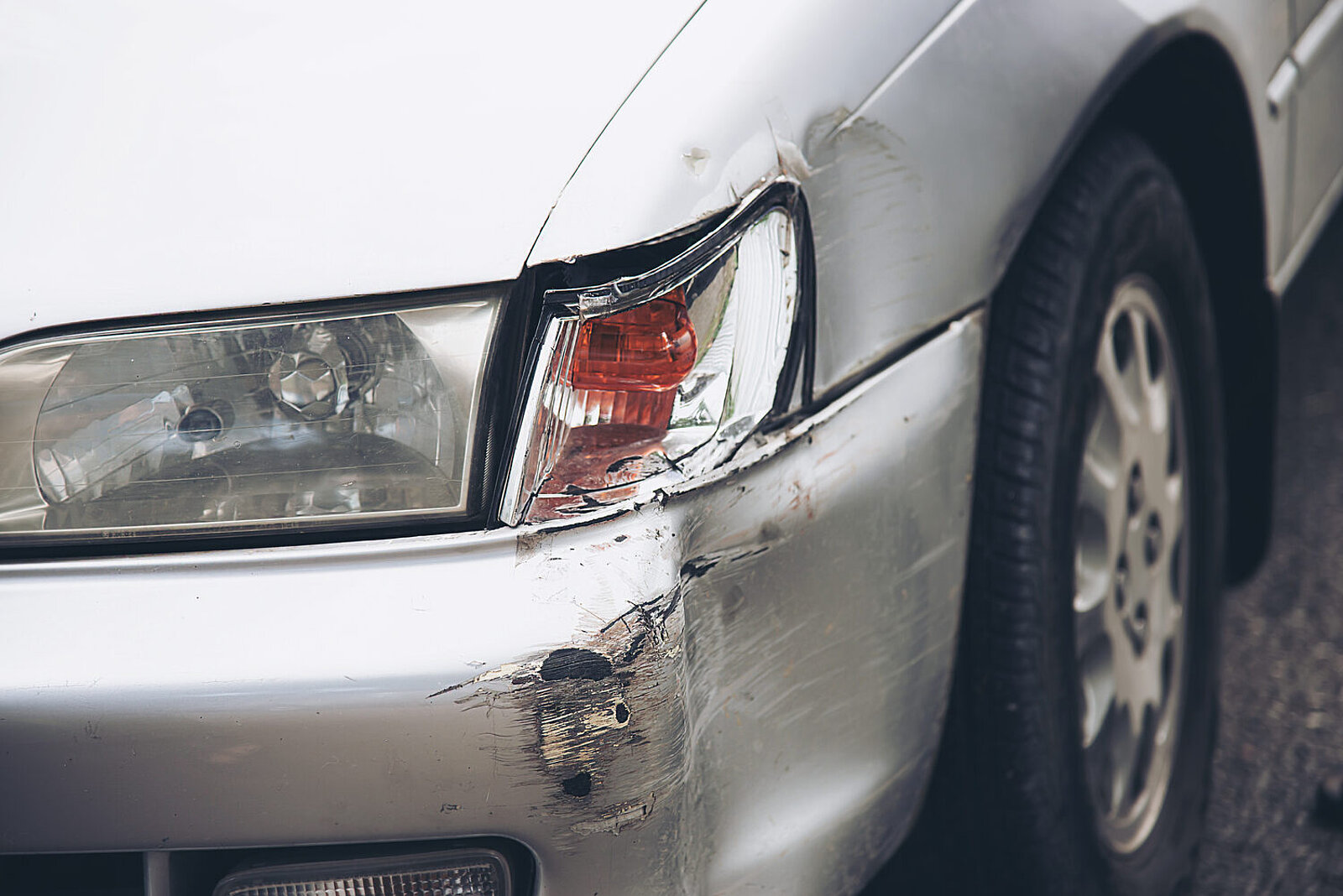 Wer sein Auto versichern will, sollte in jedem Fall die Versicherungsanbieter vergleichen.