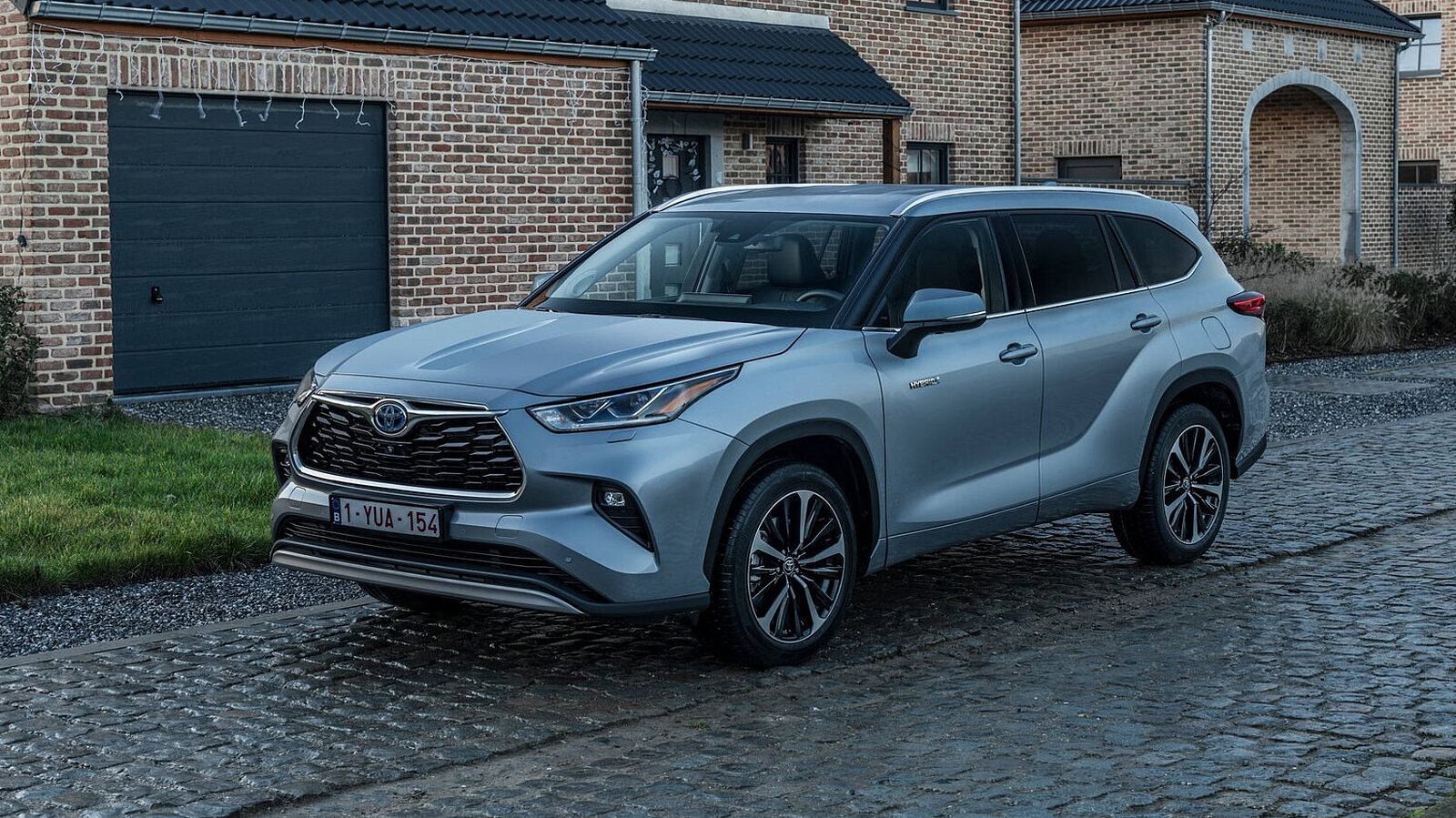 Toyota Highlander von vorne