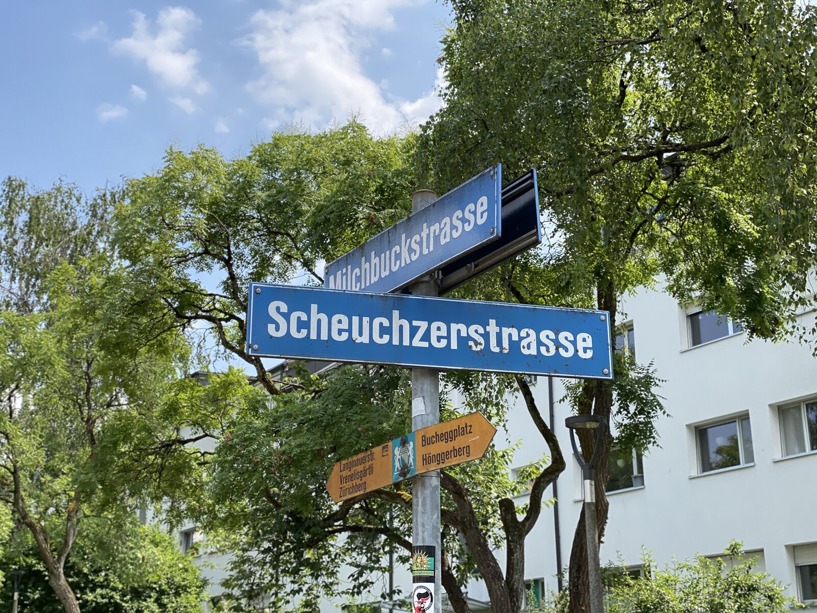 Aufhebung Blaue Zone Velovorzugsroute 1 - Strassenschilder