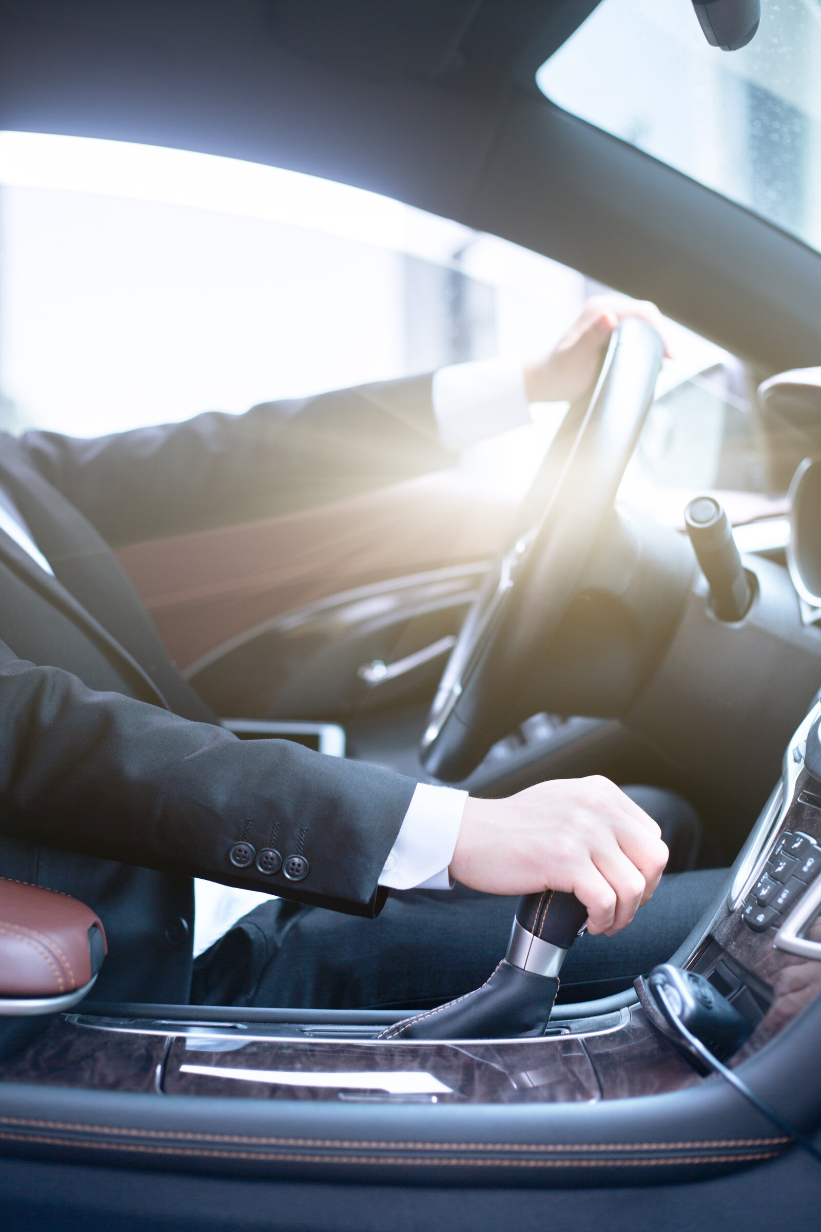 VW hat die Handschaltung ganz aus den Modellreihen verbannt, bei BMW ist das zu 90 Prozent der Fall. Bild: Freepik