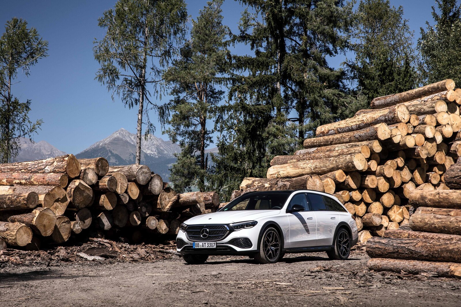 Mercedes E-Klasse T-Modell von vorne