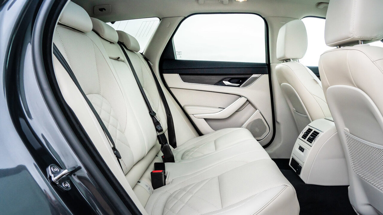 Rücksitze im Jaguar XF Sportbrake