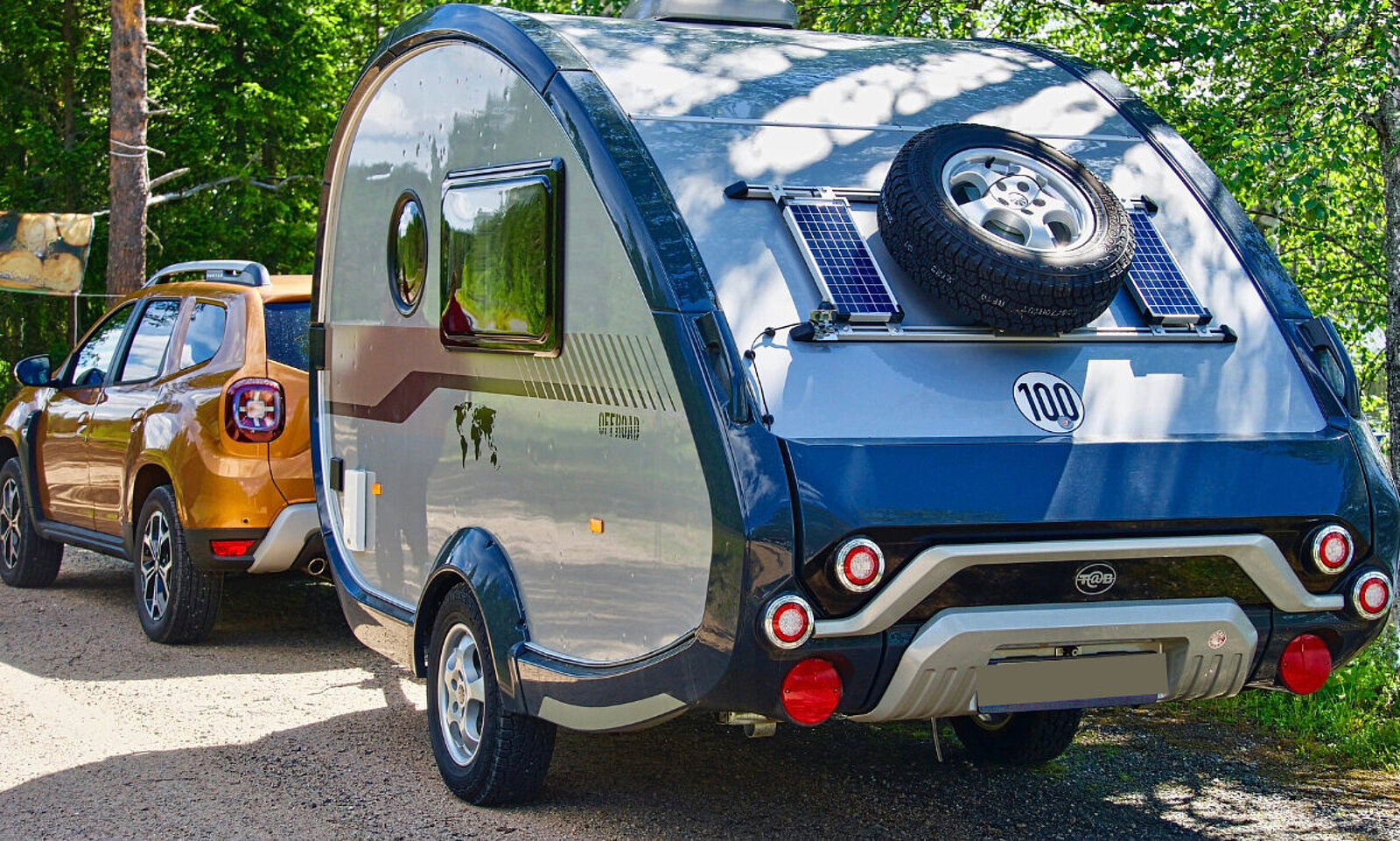Der Wohnwagen ist im Trend. Doch wer damit in die Sommerferien fährt, muss einige Regeln beachten. Bild: Pixabay