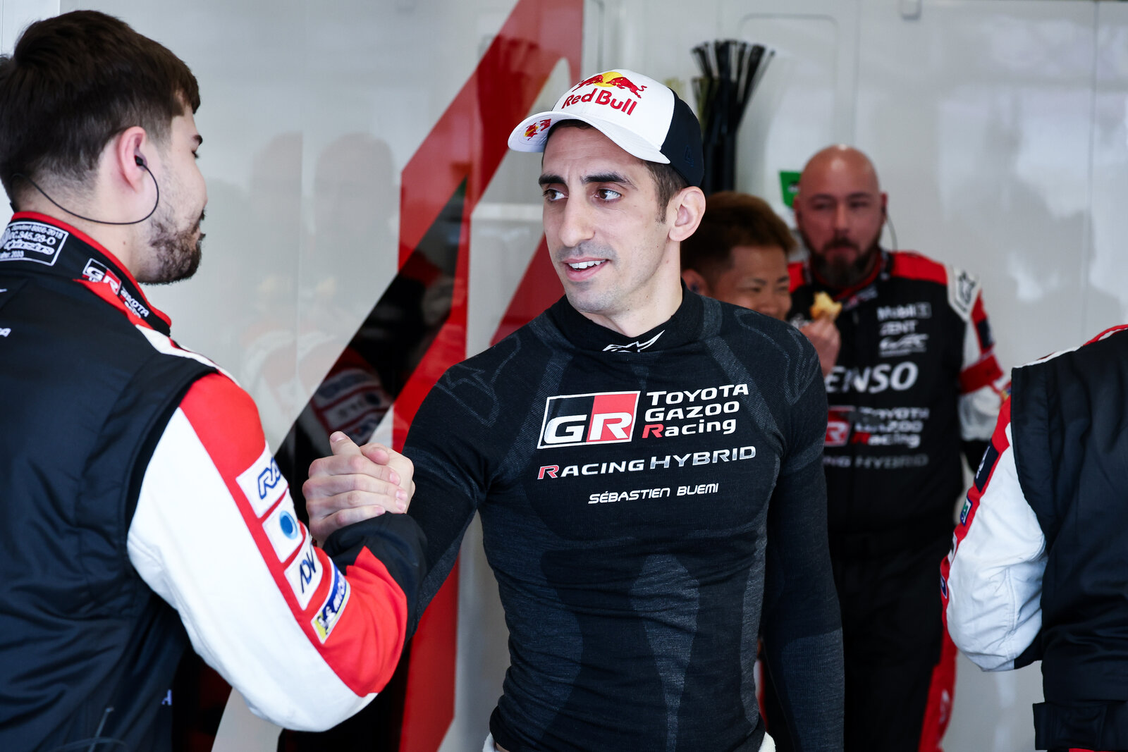 Sébastien Buemi in den Boxen