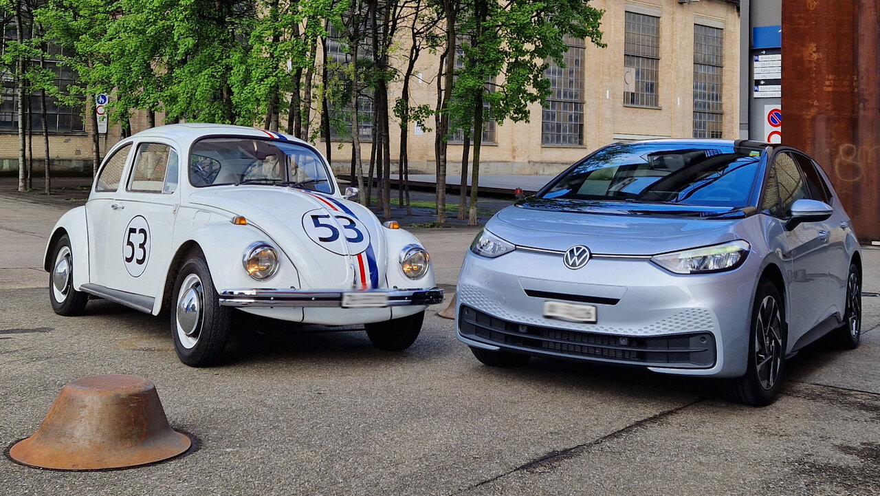 VW ID3 und VW Käfer