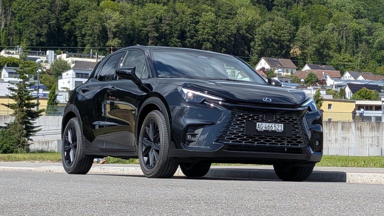 Lexus LBX