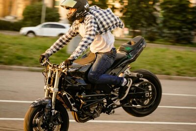 Motorradfahren Unfall Frühling