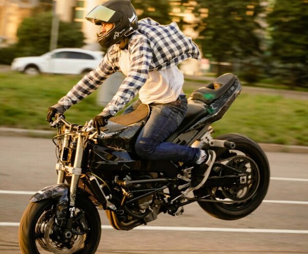 Motorradfahren Unfall Frühling