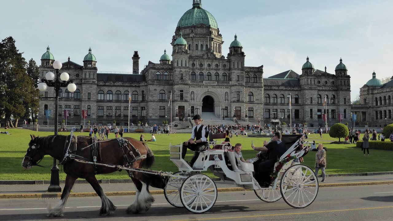 Kutsche vor einen Palast