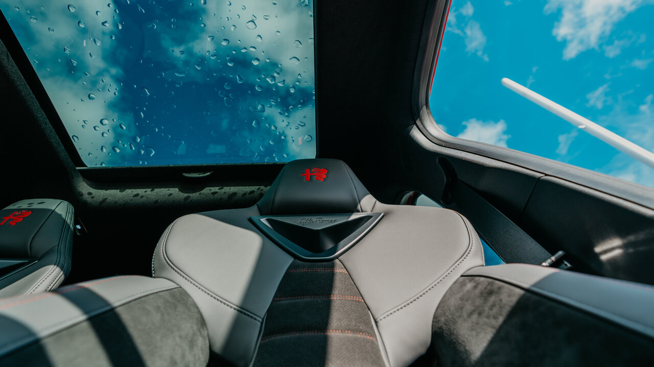 Panorama-Dach im Alfa Romeo JUnior