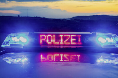 Blaulicht mit Polizei-Schriftzug