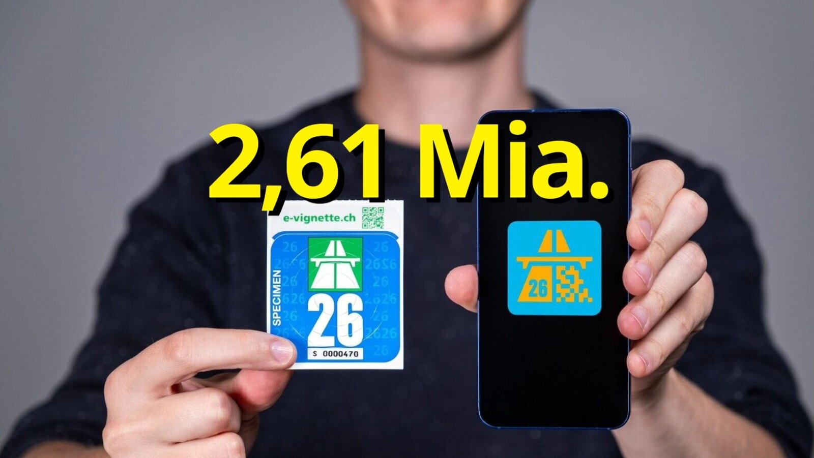 Man mit digitaler und analoger Vignette