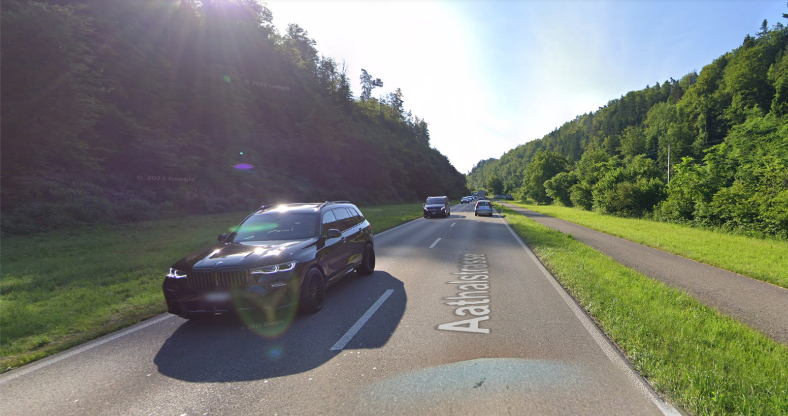 Die Kantonsstrasse im Aatal