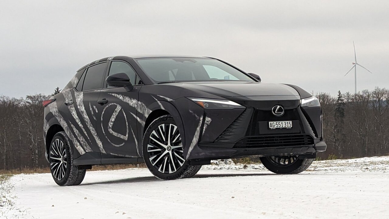 Lexus RC Von vorne