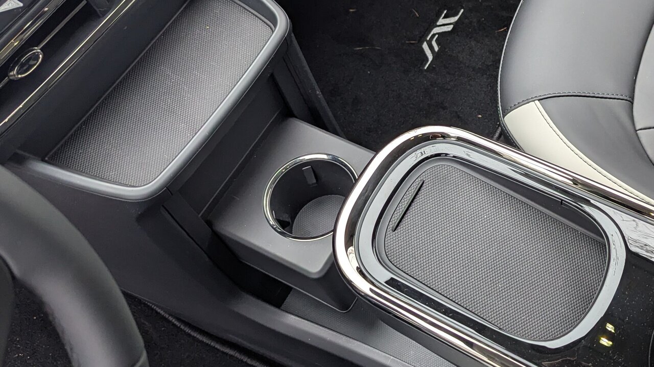 Mittelkonsole im JAC E30X