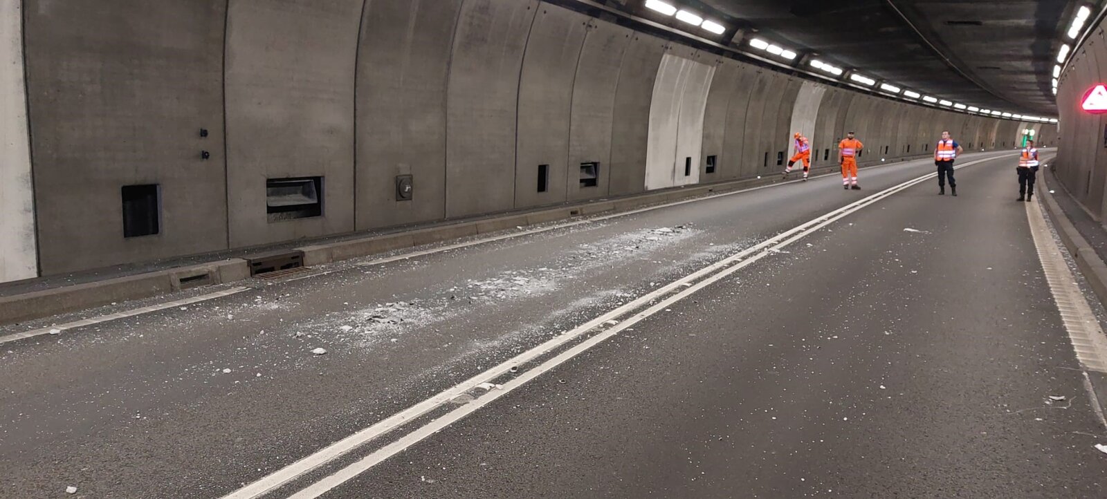 Ziel ist es, das Tunnel bis Ende Woche wieder öffnen zu können.