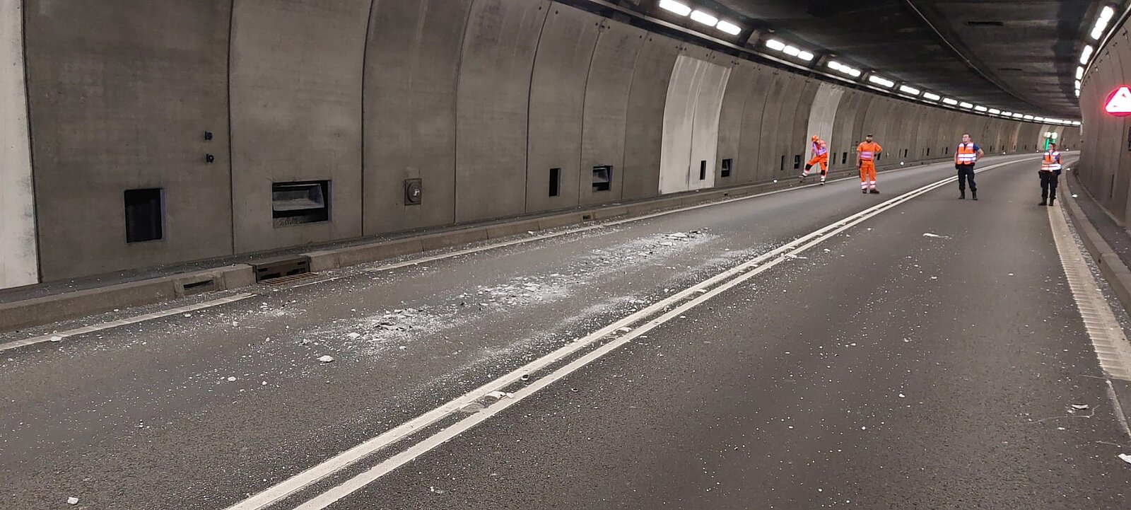 Ziel ist es, das Tunnel bis Ende Woche wieder öffnen zu können.