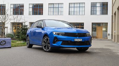 Opel Astra Electric von vorne