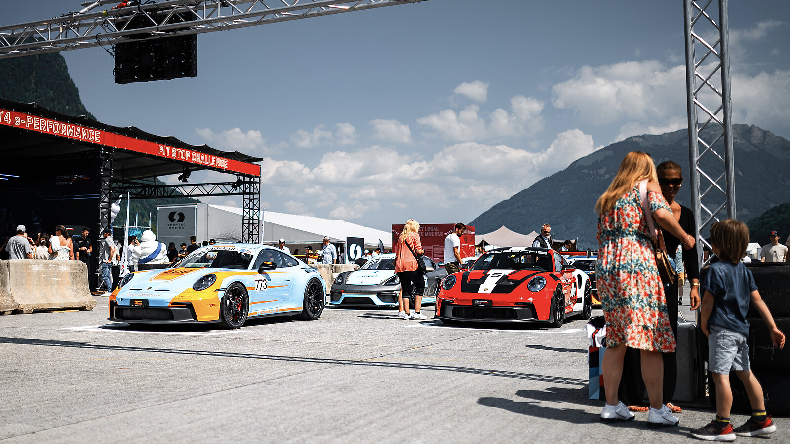 Events mit viel PS. Mit dem STREETLIFE Veranstaltungskalender verpasst du keinen Anlass mehr. Bild: Porsche Festival Mollis 2023, Mollis, Porsche AG