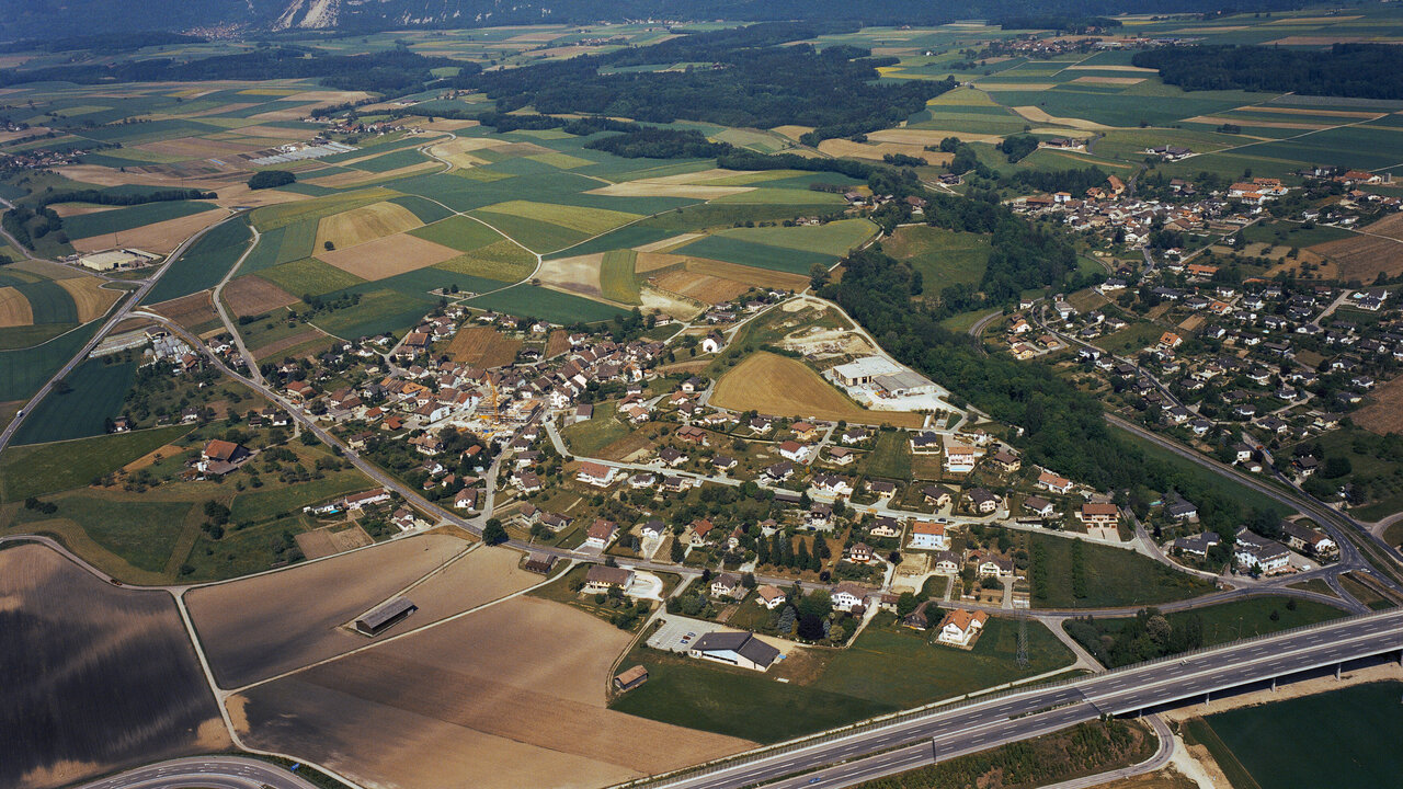 Luftaufnahme von Montagny-près-Yverdon VD