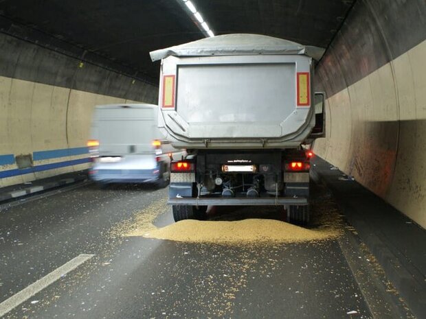 LKW hat Soja im Gubrist verloren